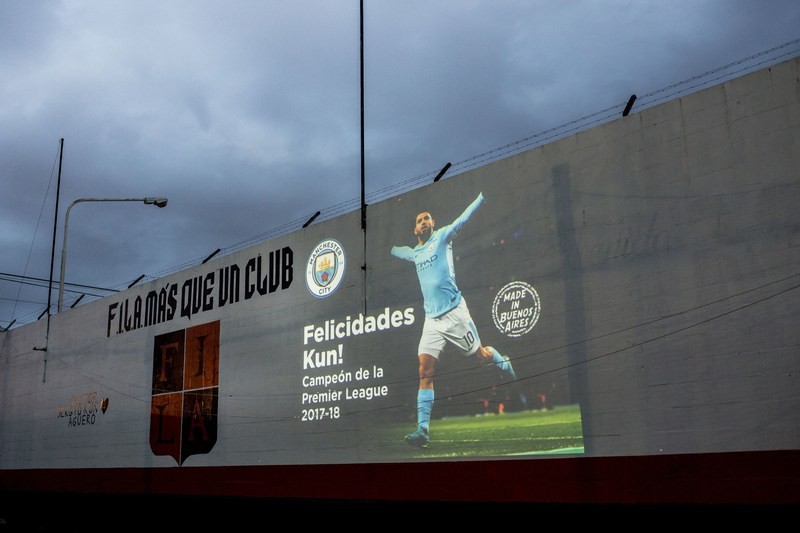 Quand le titre de Manchester City fait le tour du monde