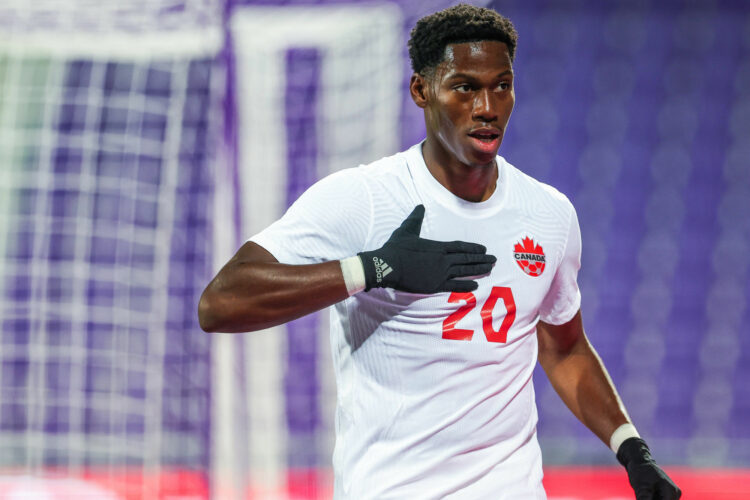 Pourquoi Jonathan David a caché le logo Nike ?