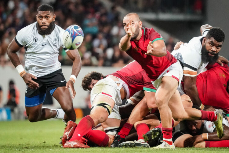 M6 se hisse en tête