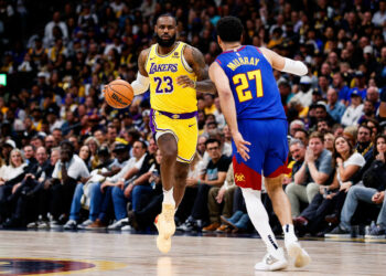 LeBron James plus King que jamais