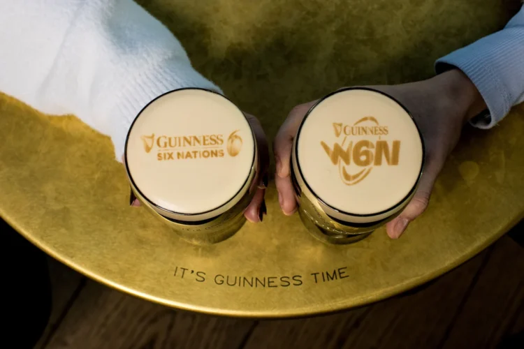 Guinness double la mise