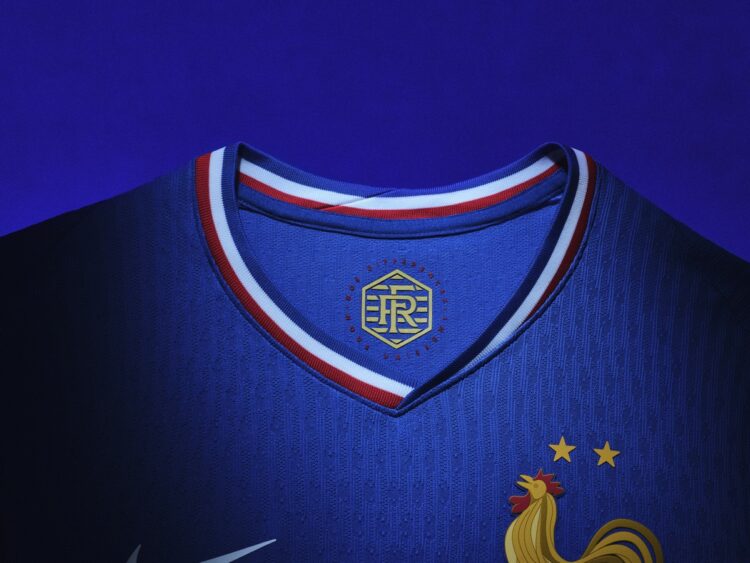 Nike présente le maillot vintage des Bleus pour l’Euro 2024
