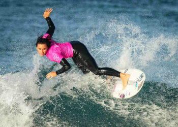 Pokawa lance une recette inédite en l’honneur de la surfeuse Johanne Defay