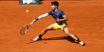 Lacoste reste fidèle à Roland-Garros