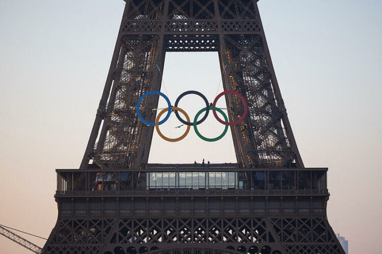 ArcelorMittal livre les anneaux olympiques