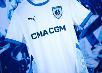 Puma dévoile les nouveaux maillots sur les murs de la ville