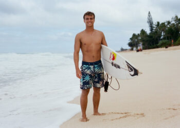 Quiksilver continue de surfer avec Kauli Vaast