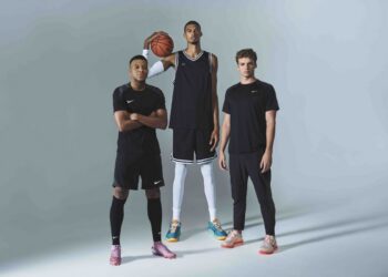 Nike surfe sur la vague Léon Marchand