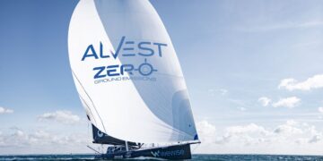 Alvest rejoint Fabrice Amedeo sur la route du Vendée Globe 2028