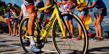 Décoder la constance: qu’est-ce qui rend le cycliste professionnel moderne inébranlable sur toutes les courses et tous les terrains?