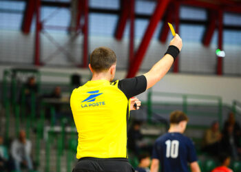 La Poste cherche à promouvoir les femmes arbitres