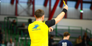 La Poste cherche à promouvoir les femmes arbitres