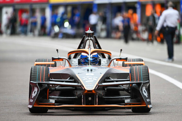 McLaren coupe le courant