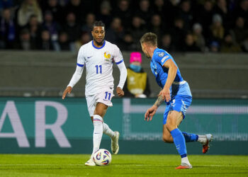 Les Bleus dans la lignée de septembre