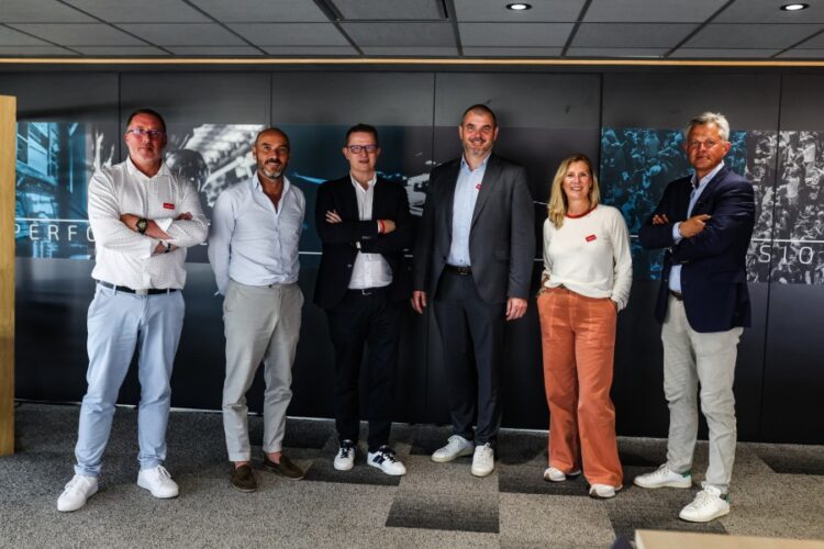 Adecco sur la grille de départ des 24 Heures du Mans