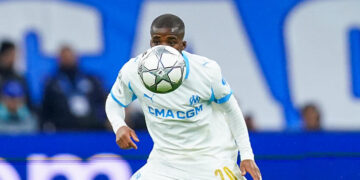 Quand les supporters dessinent le maillot : Puma et l’OM testent la co-création par l’IA