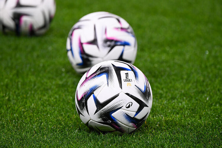 Decathlon muscle son ancrage auprès du football français