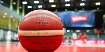 XTB devient partenaire mondial de la FIBA