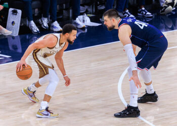 Curry quitte Under Armour pour Li-Ning