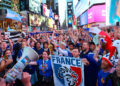 Les fans des Bleus passés au tamis
