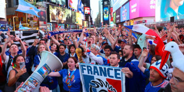 Les fans des Bleus passés au tamis