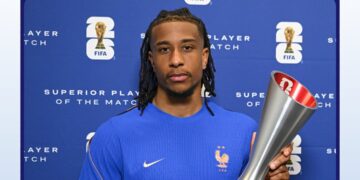 Les Bleus préfèrent le fond neutre