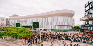 Paris La Défense Arena renommée Plenitude Arena